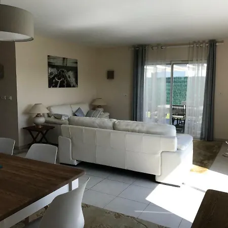 Belle Maison